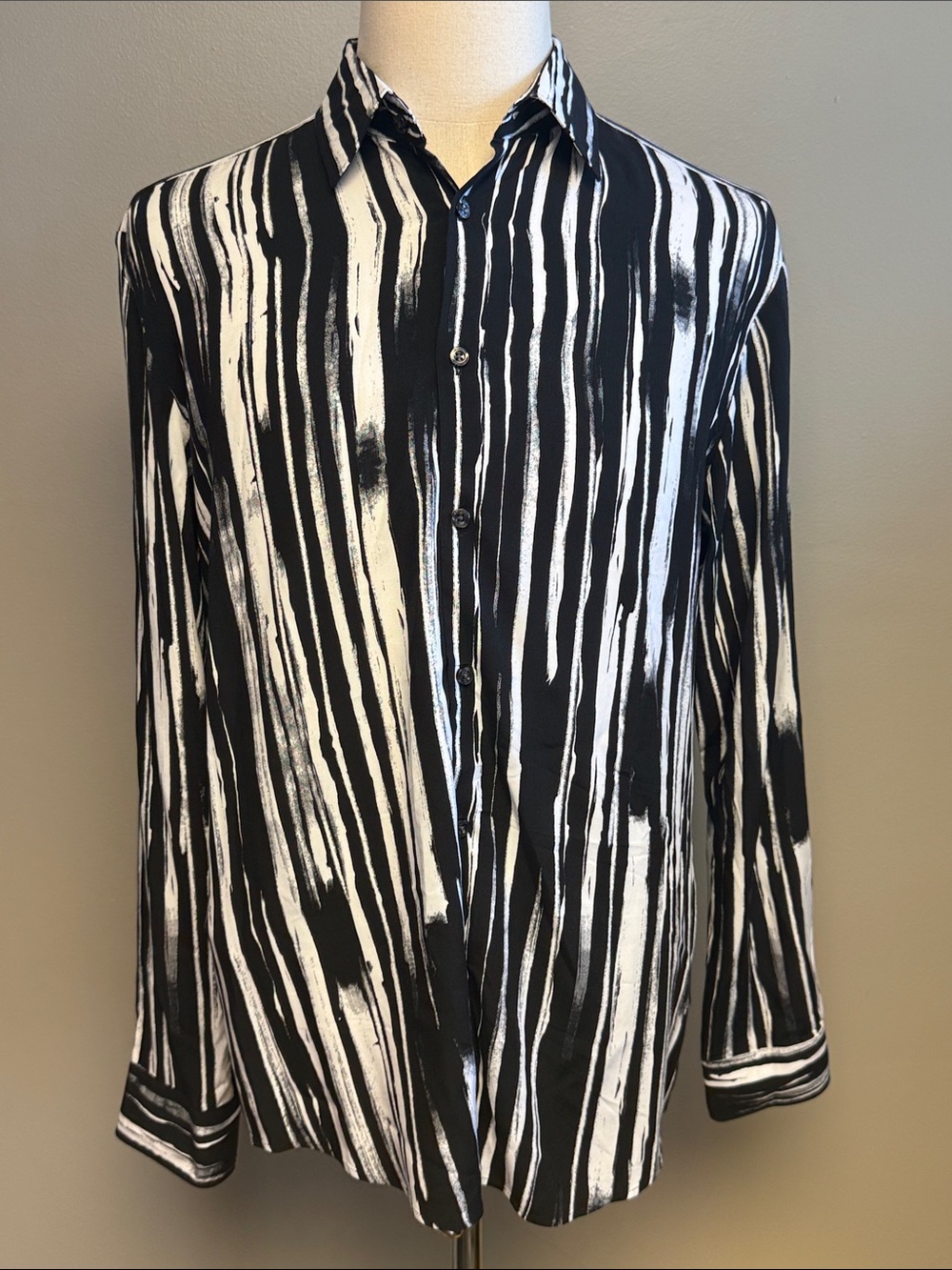 HUGO Boss Casual Slim Fit Shirt Men's Large Black White Stripe 100% Viscose